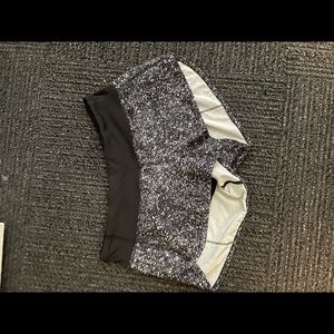 Lulu lemon speed up shorts